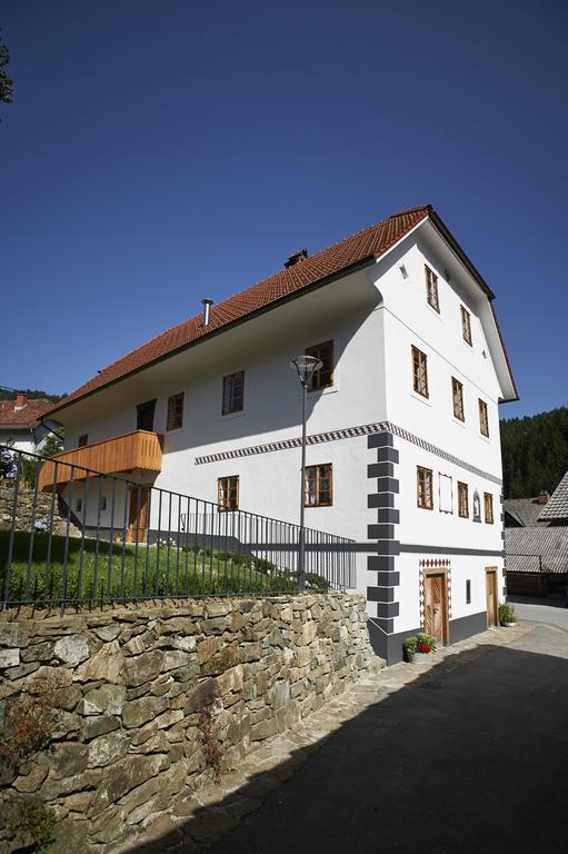 Juvanova hiša  Luče Exteriér fotografie